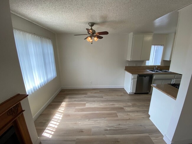 Foto del edificio - 3546 Hughes Ave