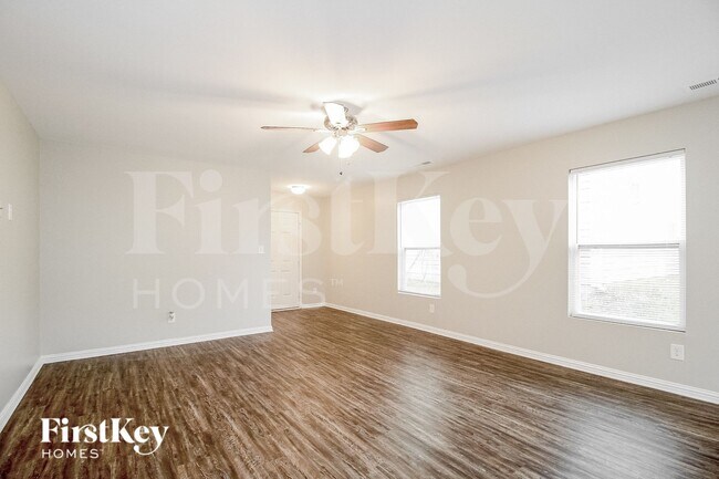 Foto del edificio - 4300 Oak Pointe Dr