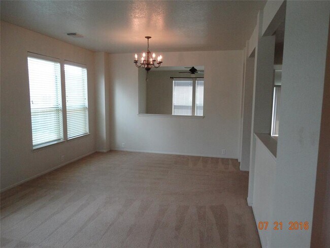 Foto del edificio - 3018 Edgewick Elm St