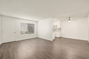 Palms Apartments