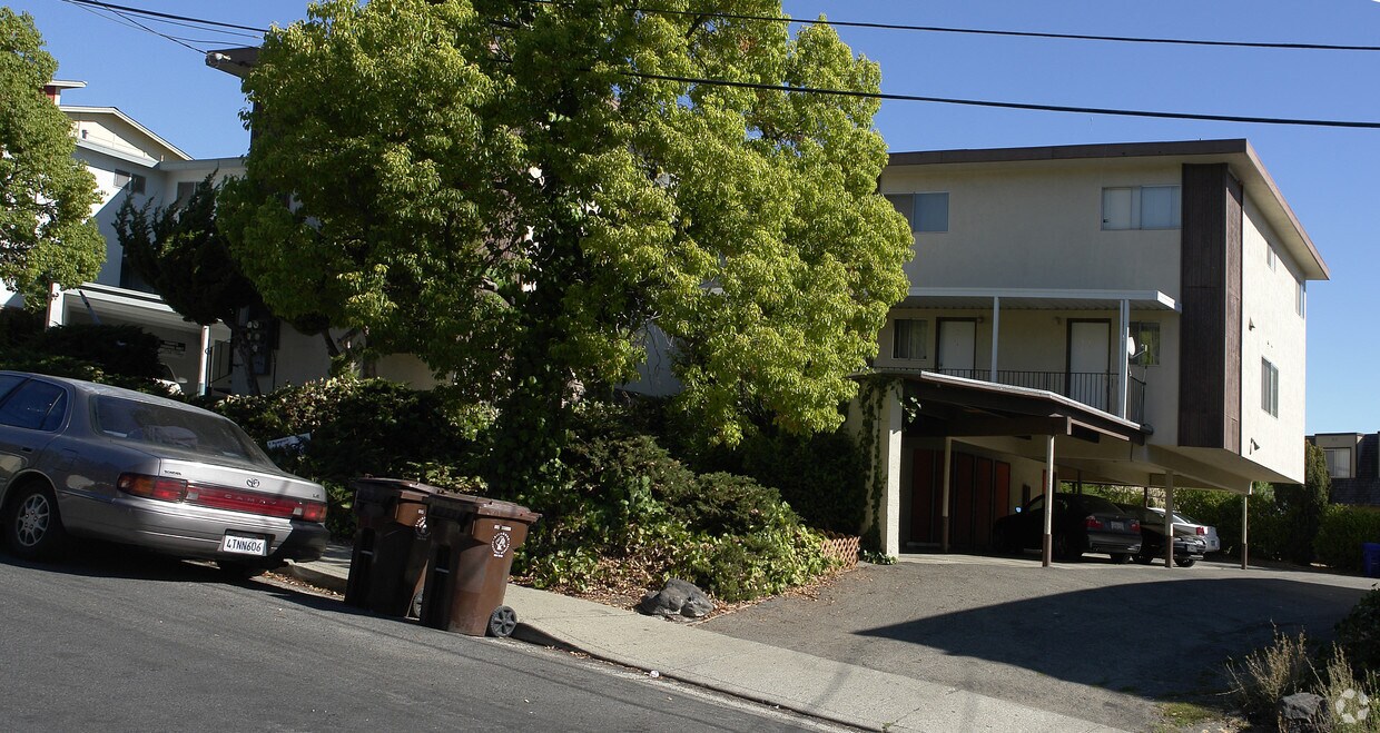 Foto del edificio - 450 Corte Arango