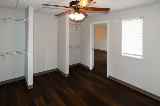 Building Photo - Ridgeview Apartments