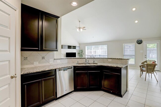 Building Photo - 15435 Pattington Cypress Dr