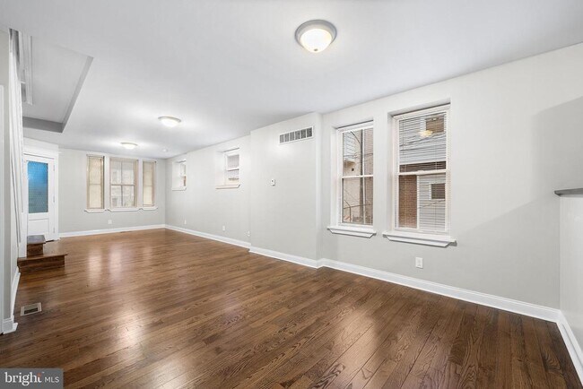 Foto del edificio - 1240 S 56th St