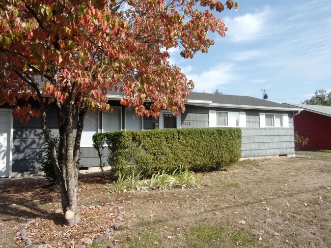 Foto del edificio - 1125 NW Circle Blvd