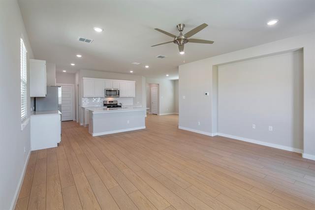 Building Photo - 301 Goosewood Dr