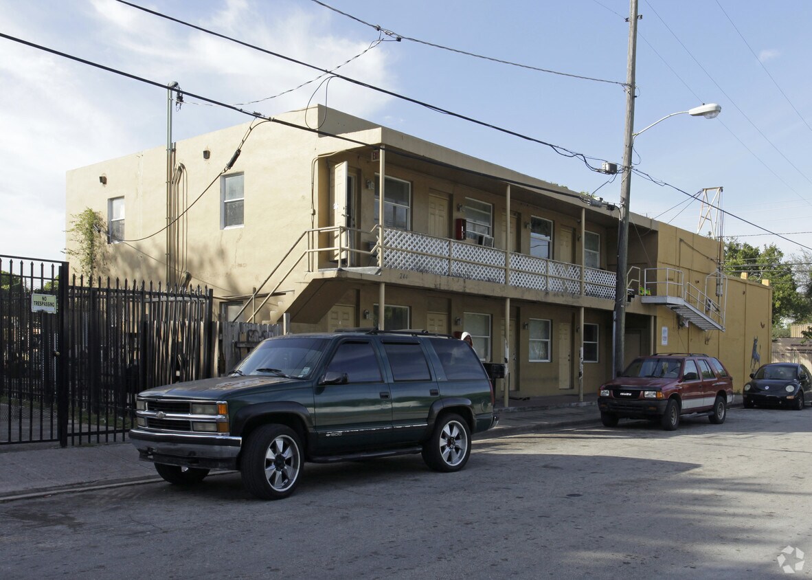 Primary Photo - 244 NW 16th Ter