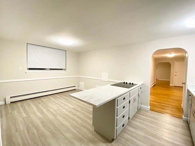 Building Photo - 57 Kimball Ave