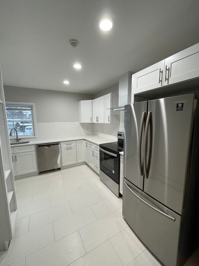 Kitchen - 19 Rose St