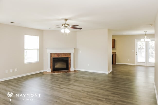 Foto del edificio - 143 Olympia Dr