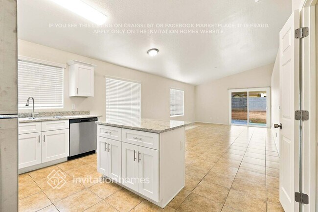 Building Photo - 2745 W Pecan Rd