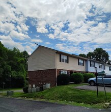 Building Photo - 9 Fonda Dr