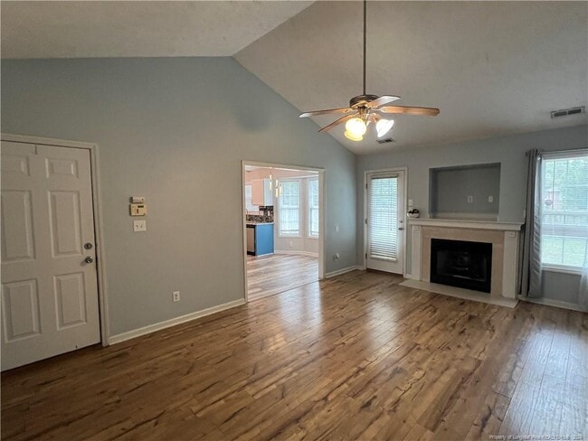 Building Photo - 1433 Middlesbrough Dr