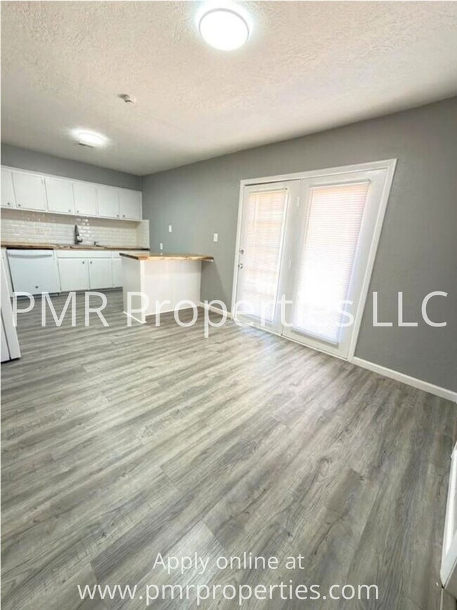 Foto del edificio - 5425 NW Kinyon Ave