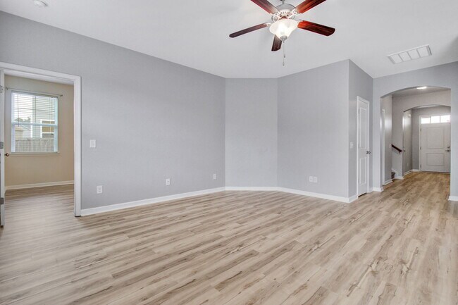 Foto del edificio - 403 War Admiral Ln