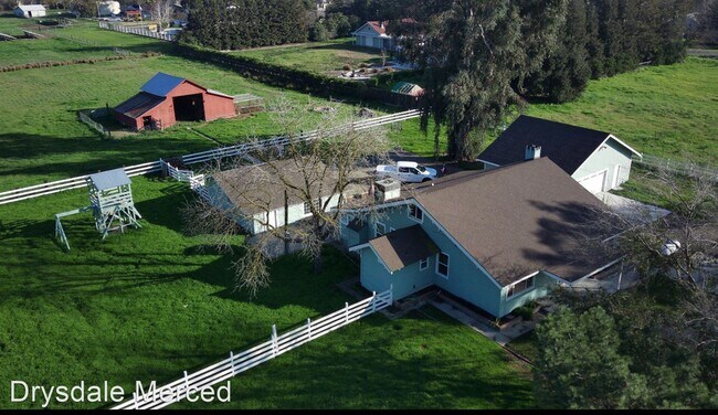Building Photo - 4 br, 2 bath House - 5562 G St.