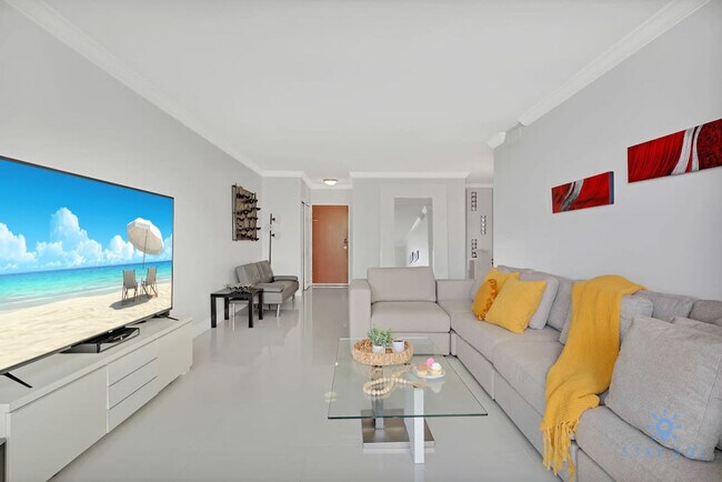 Building Photo - 3801 S Ocean Dr