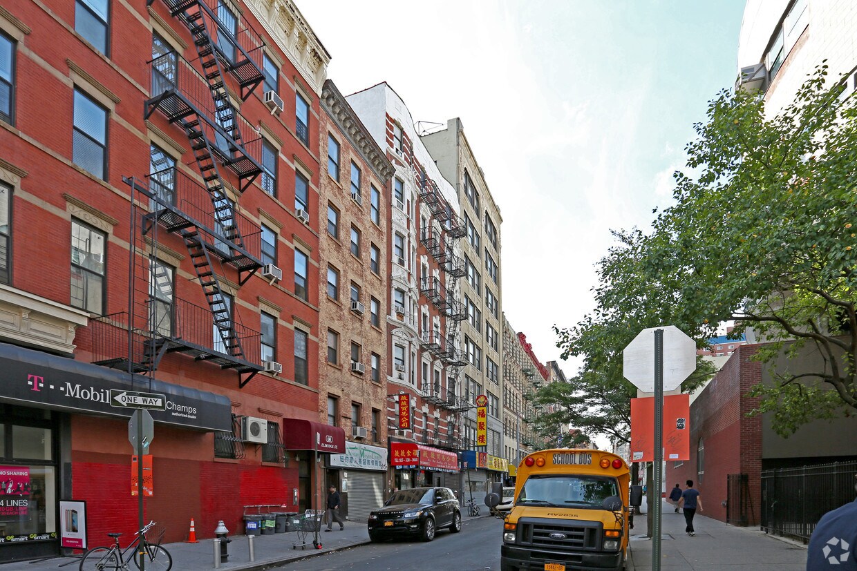 Primary Photo - 54 Eldridge St