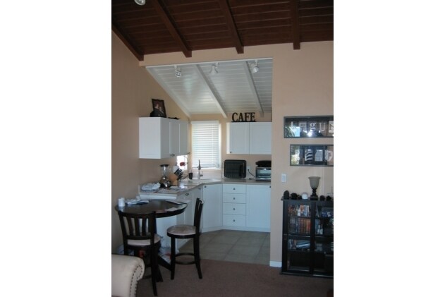 Building Photo - 220 Cliff Dr