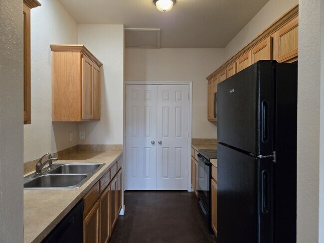 Foto del edificio - 3/2 Fourplex in Castle Heights