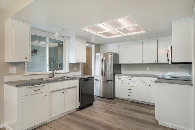 Building Photo - 3BR 2Bath Rambler in Renton Highlands for ...