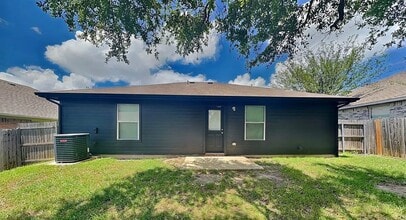 Building Photo - 1320 Cleardale Dr