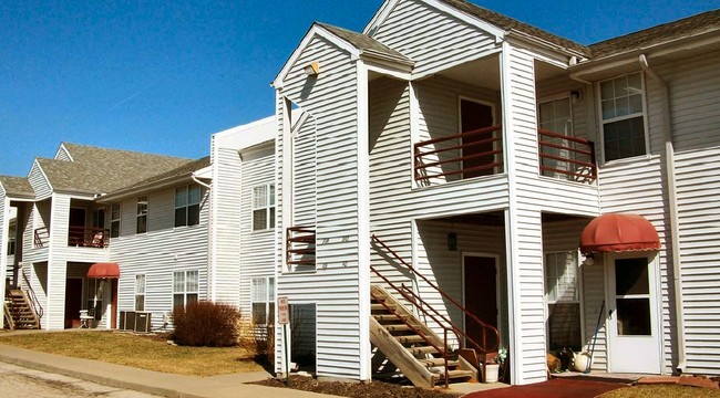 Shawnee Lake Apartments Apartments - Topeka, Ks 