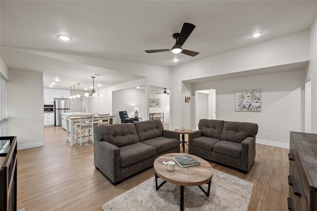 Foto del edificio - 11708 Shoshone Dr