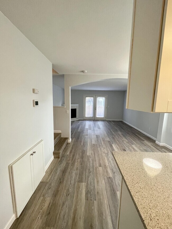 Foto del edificio - 473 NE Conifer Blvd