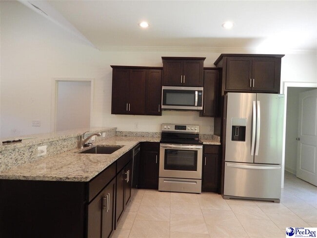 Building Photo - 154 N Lakewood Dr
