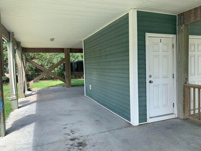 Foto del edificio - 1414 Bowfin Ln