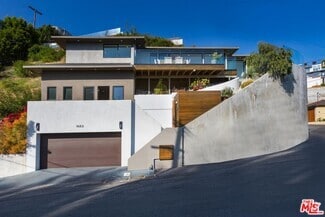 Building Photo - 1653 Sunset Plaza Dr