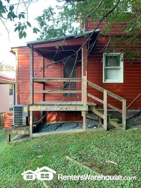 Building Photo - 3758 St Paul St