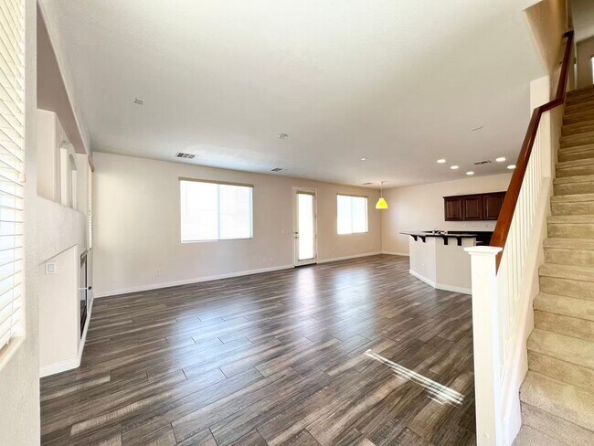 Foto del edificio - 563 Newberry Springs Dr