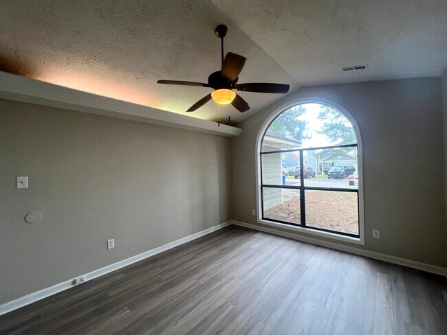 Building Photo - 544 Auburndale Lane ~ Villas Of Loch Lomond