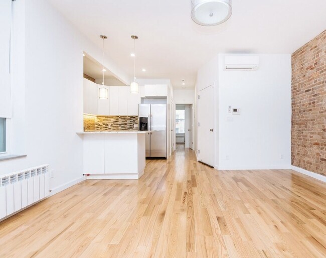 Building Photo - 276 St Nicholas Ave