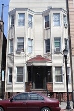 Building Photo - 204 48th St