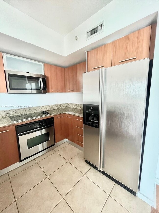 Foto del edificio - 9055 SW 73rd Ct