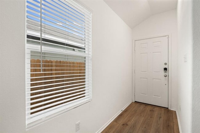 Foto del edificio - 148 Perfect World Lp