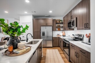 Building Photo - Cantara at Legacy Pointe