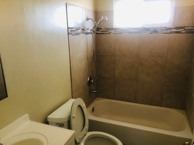 Foto del edificio - 7608 Windsong Rd