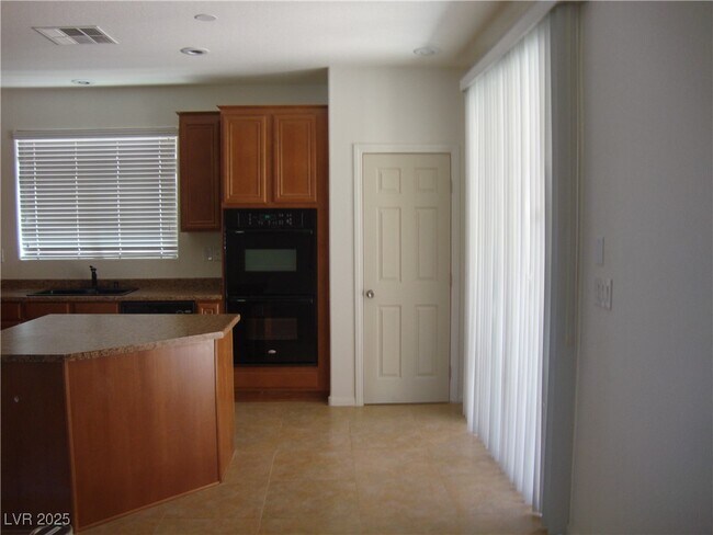 Foto del edificio - 6529 Broad Oaks Ct