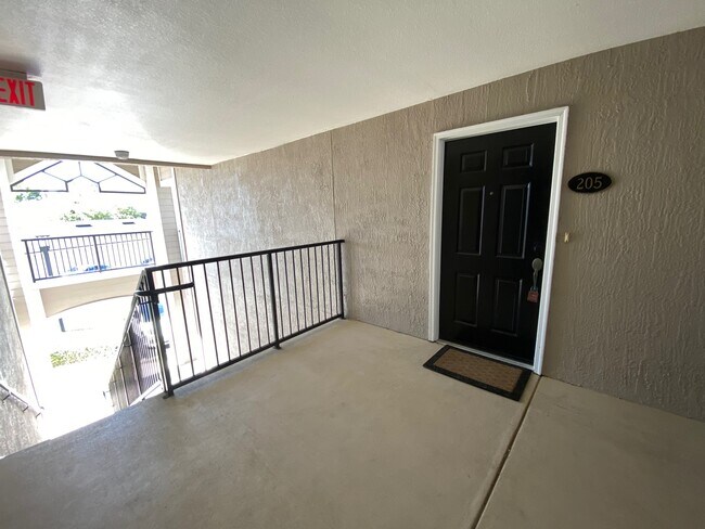 Building Photo - 225 Presidents Cup Way
