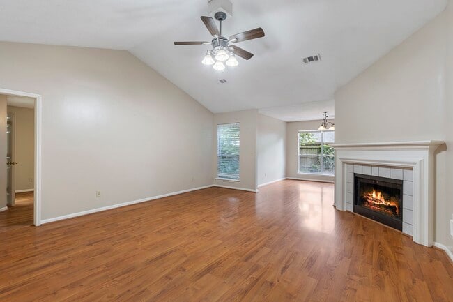Foto del edificio - 207 N Dreamweaver Cir