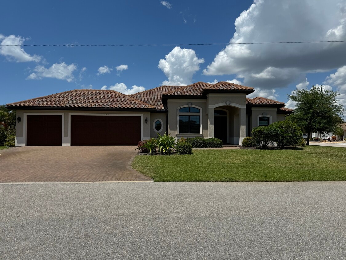 Foto principal - 332 Coral St