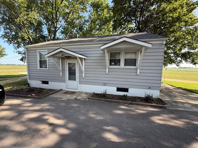 Building Photo - 1N479 Schrader Rd