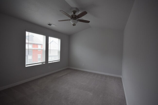 Building Photo - 2142 N 725 W