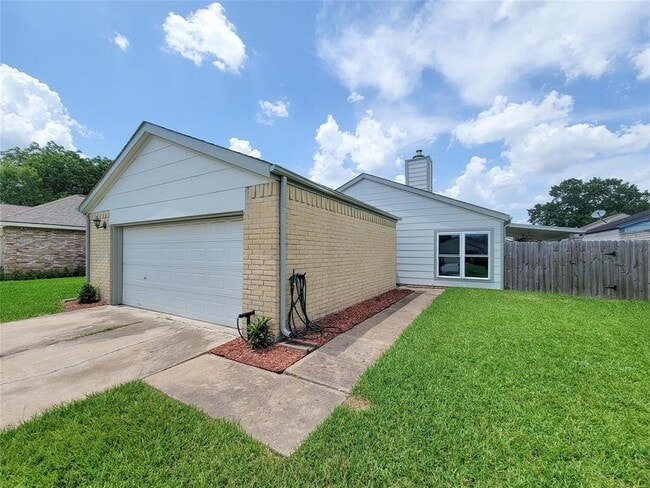 Building Photo - 13838 Walnut Hollow Ln