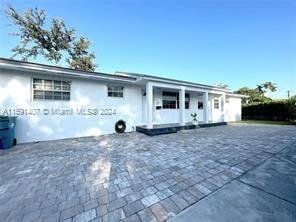 Building Photo - 11625 N Miami Ave