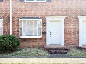 Building Photo - 1723 E Cone Blvd